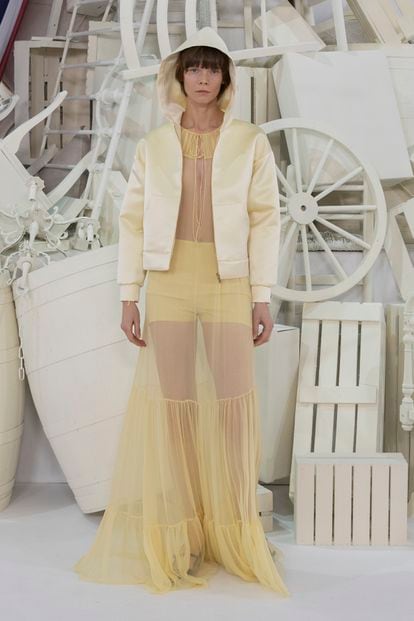Look de la collection que Teresa Helbig a présentée à Paris.