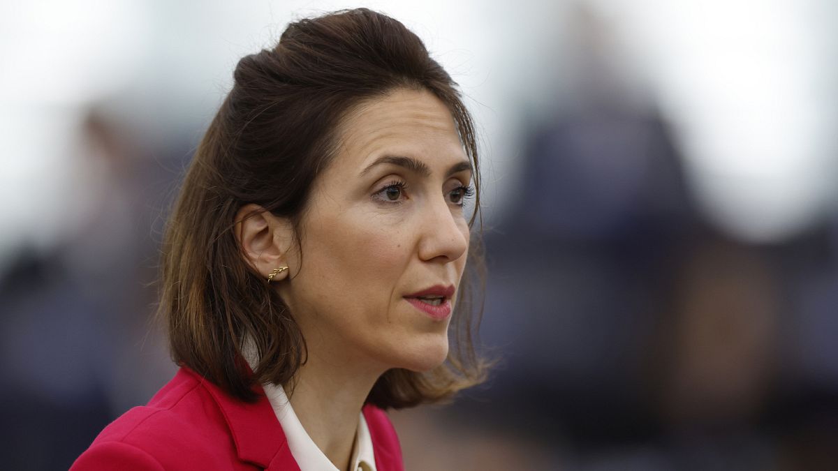 Europe’s destiny intertwined with Ukraine’s, EU Liberals chief says in Kyiv thumbnail