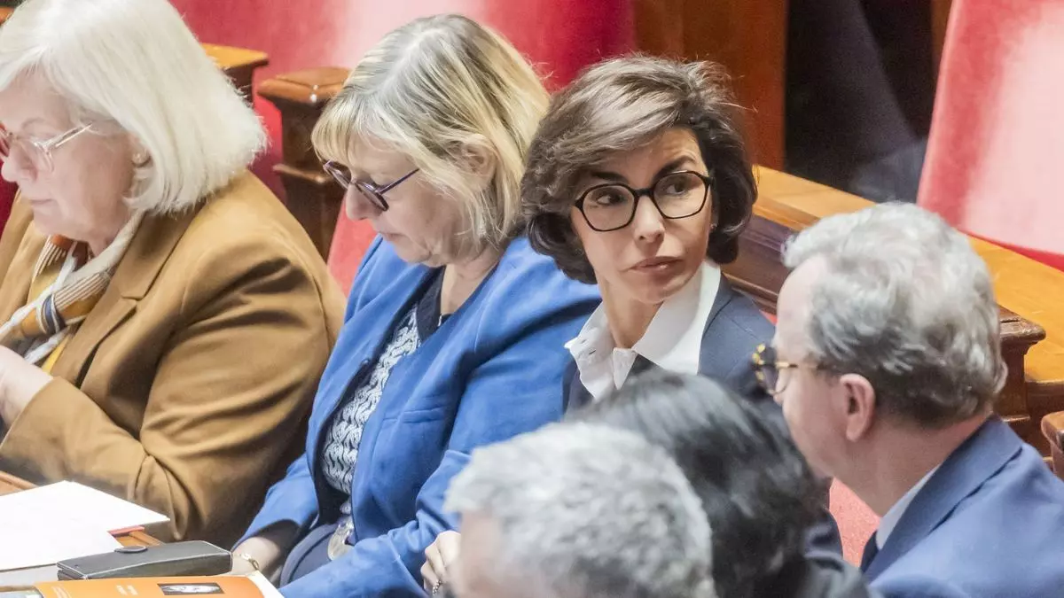 Los amenazantes SMS de Rachida Dati a otros diputados franceses: "Transformaré a tu perro en kebab"