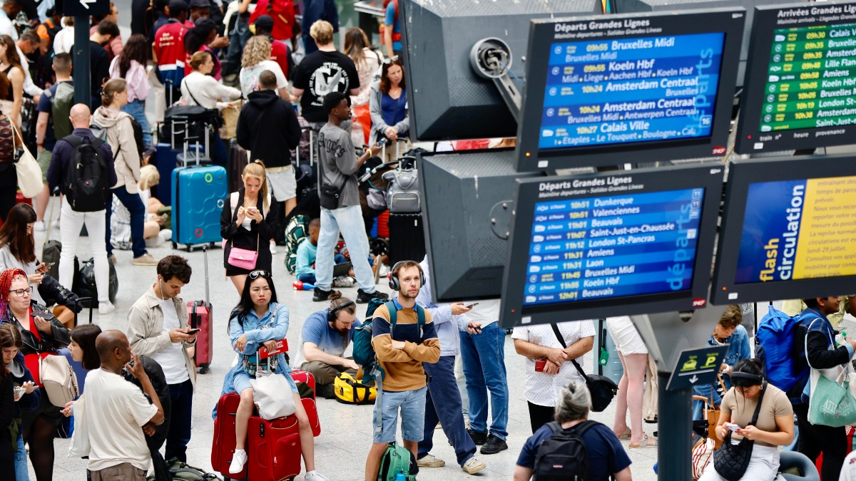 Una estación de Francia tras los sabotajes que han afectado a los trenes de alta velocidad el día de la inauguración de los Juegos Olímpicos