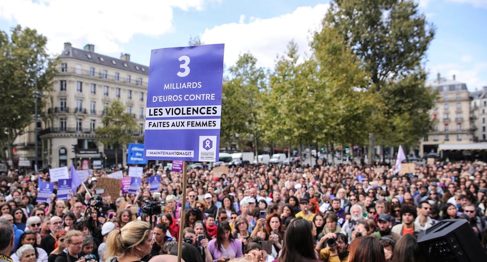 Manifestation à Paris en soutien à Pélicot, la femme droguée et violée par des décennies d'hommes
