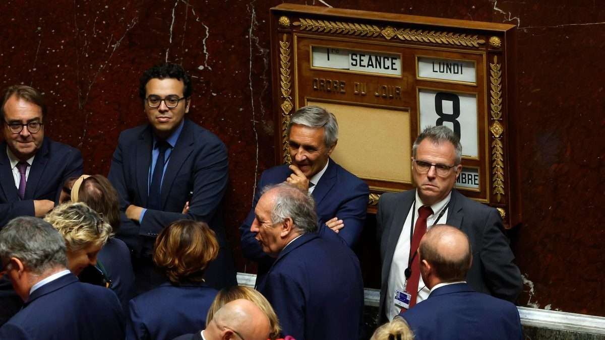 François Bayrou quitte l'Assemblée nationale française