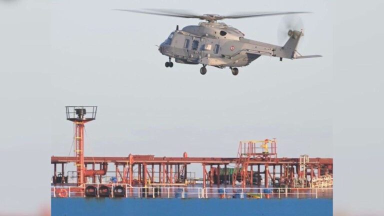 La France intercepte un pétrolier russe « fantôme » en Méditerranée