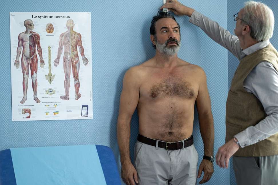 Un géant au-delà de toute mesure : l'adaptation ratée de "The Shrinking Man"