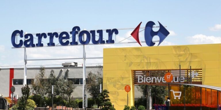 Carrefour teste en France une technologie qui envoie des offres aux clients pendant leurs achats