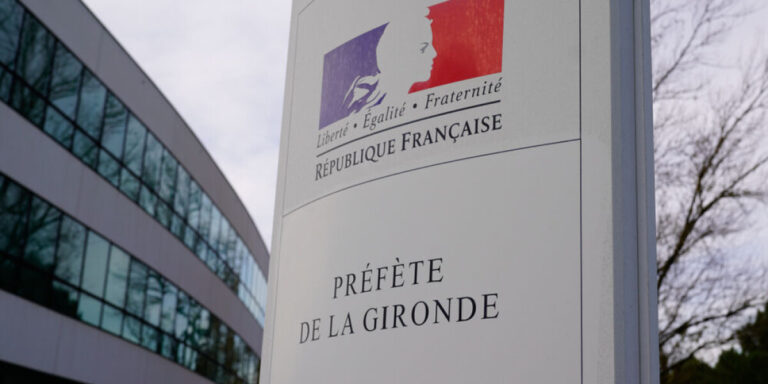 Cartes de séjour françaises : un groupe de défense des droits se félicite de la date limite pour fixer le processus de renouvellement