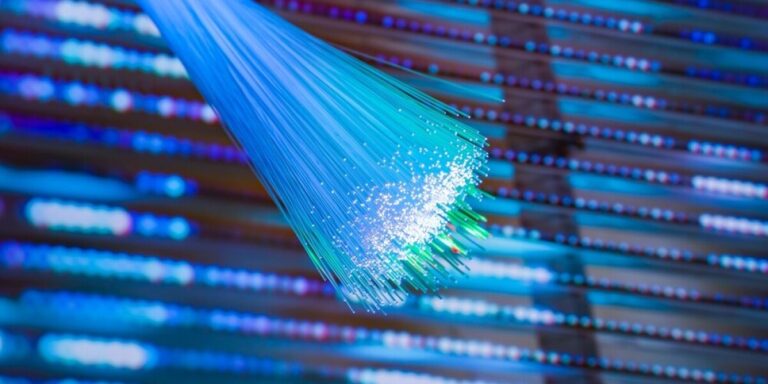 Des clients bloqués alors que Free met fin à des milliers de contrats Internet sur fil de cuivre en France
