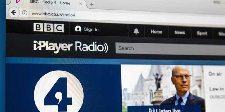 Fermeture de BBC Radio 4 Long Wave : comment continuer à écouter en France ?