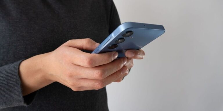 Le gouvernement français veut envoyer des SMS aux patients après tout remboursement des soins de santé