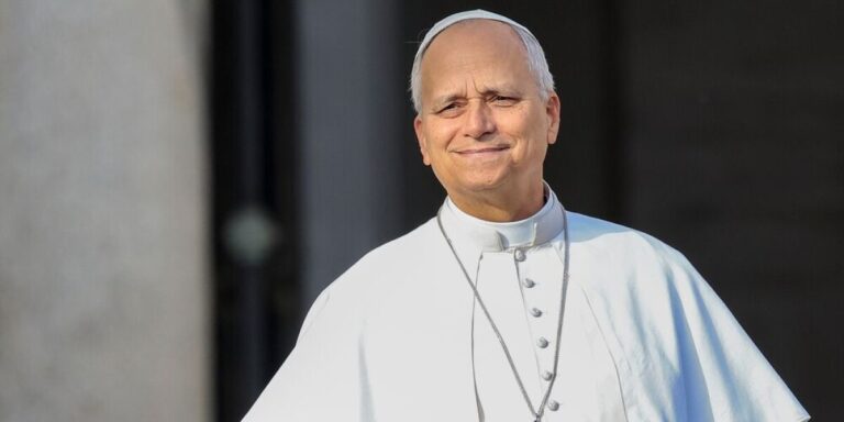 Le pape tiendra une messe publique à Paris lors de sa visite en France