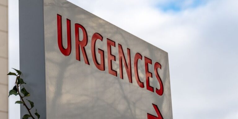Les hôpitaux français activent le « plan blanc » contre la canicule alors que les visites aux urgences augmentent