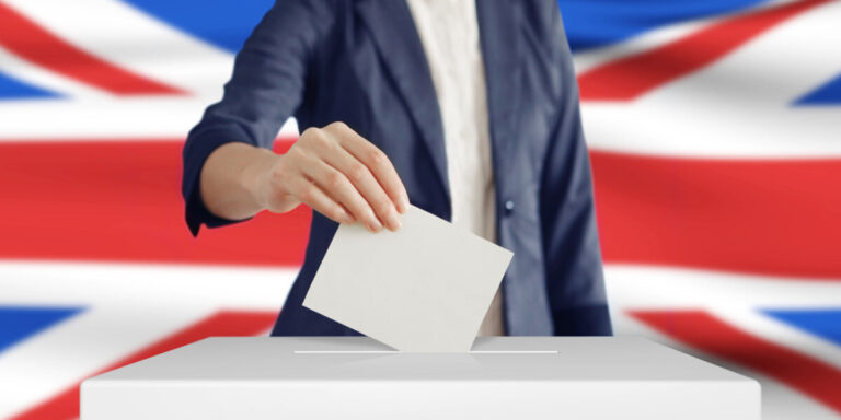Les militants appellent à un « accord équitable » sur le vote à l’étranger en France
