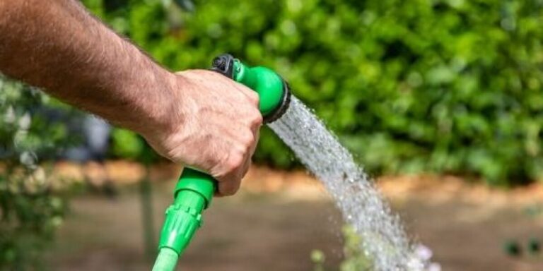 Restrictions d&rsquo;eau en France : comment vérifier les règles dans votre région