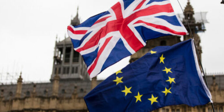 Barnier mérite mieux que les insultes du Brexit