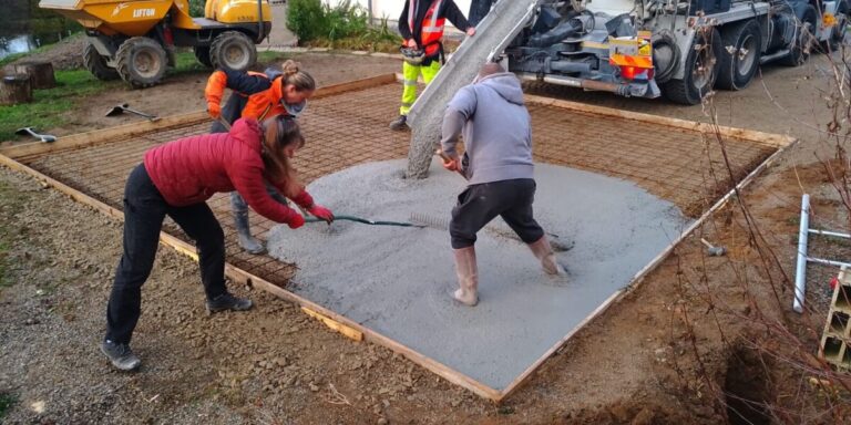 Comment nous avons construit nous-mêmes un garage en France