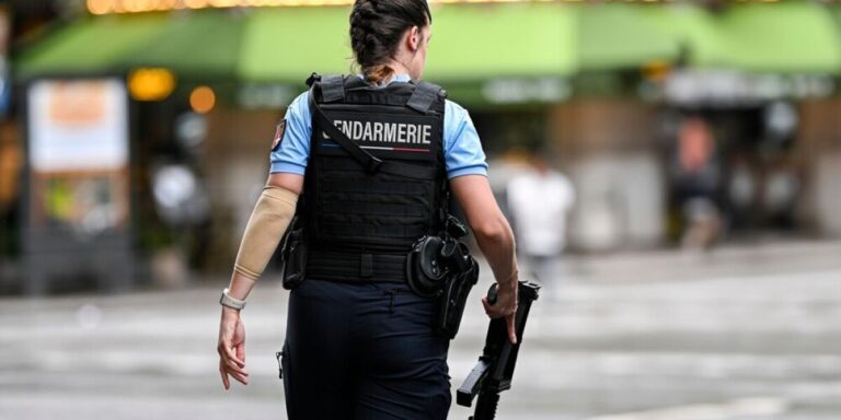 Le projet de loi controversé sur les fusillades policières avance en France