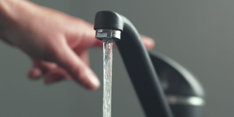 Les habitants de quatre villages du sud de la France doivent ne pas boire l&rsquo;eau du robinet en raison des niveaux d&rsquo;arsenic