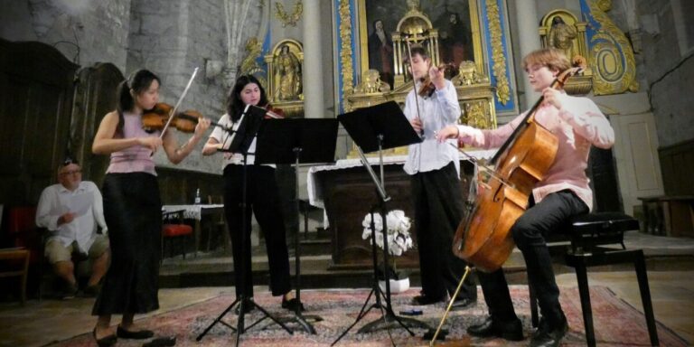 Une ancienne star de l&rsquo;opéra aide les jeunes musiciens à trouver la bonne note dans le Lot