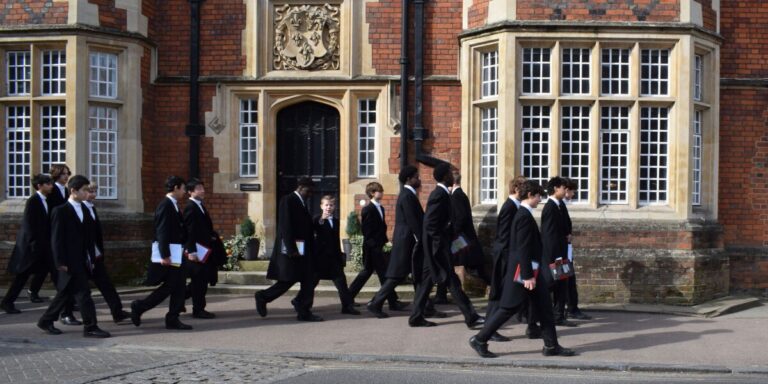 Internats britanniques : pourquoi les familles françaises franchissent le pas