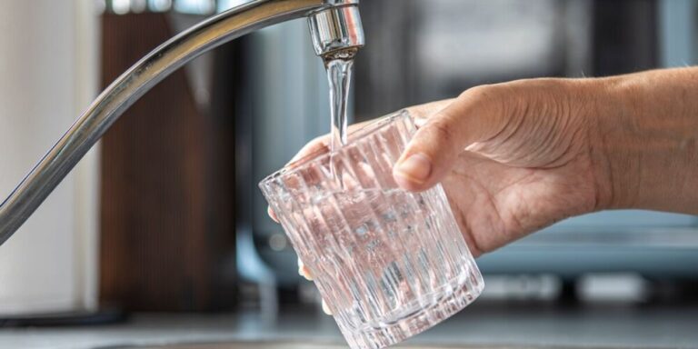 La France fait face à un projet de loi de 5,7 milliards d&rsquo;euros pour lutter contre les « produits chimiques pour toujours »