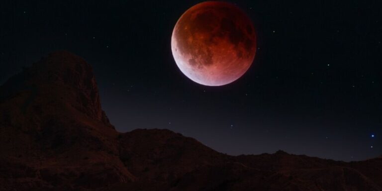 La France se prépare à une éclipse lunaire plus tard cette semaine