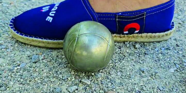 Les espadrilles de pétanque françaises deviennent un succès auprès des acheteurs américains