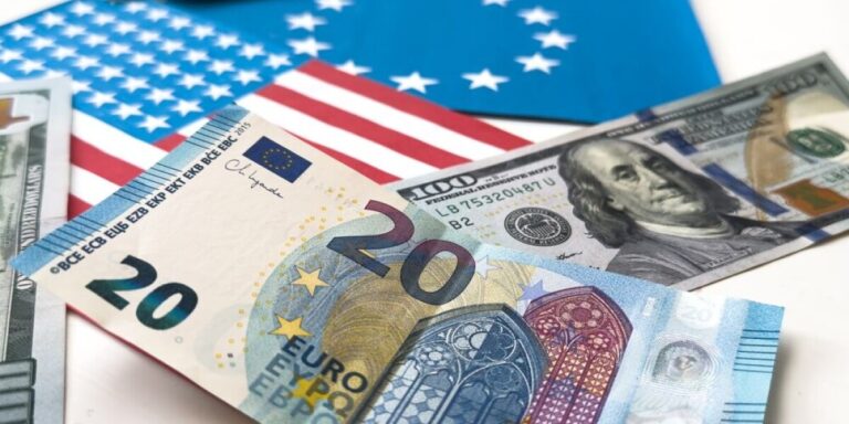 L&rsquo;euro atteint son plus haut niveau depuis trois mois face au dollar : quel impact cela aura-t-il sur les Américains en France ?