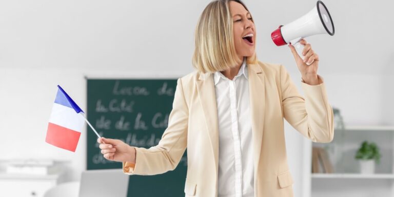 Pourquoi comprendre le français parlé est plus difficile que le parler