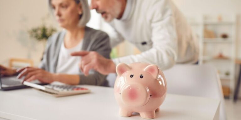 Quels revenus de retraite sont considérés comme « confortables » en France – et pourquoi font-ils la une de l&rsquo;actualité ?