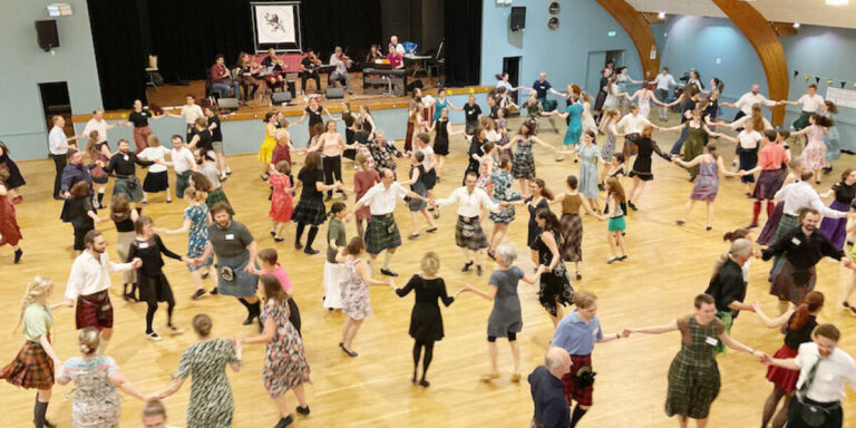 Rejoindre le club : Royal Scottish Country Dance Society, succursale de Lyon