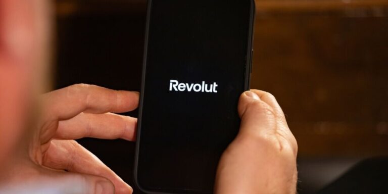 Revolut lance une offre de taux d&rsquo;épargne de 5,25% pour les nouveaux clients en France