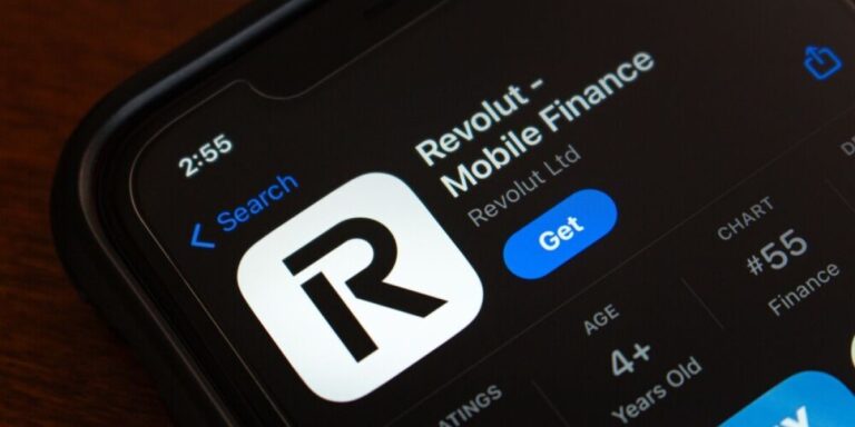 Revolut obtient une licence bancaire française complète et peut désormais proposer des services étendus