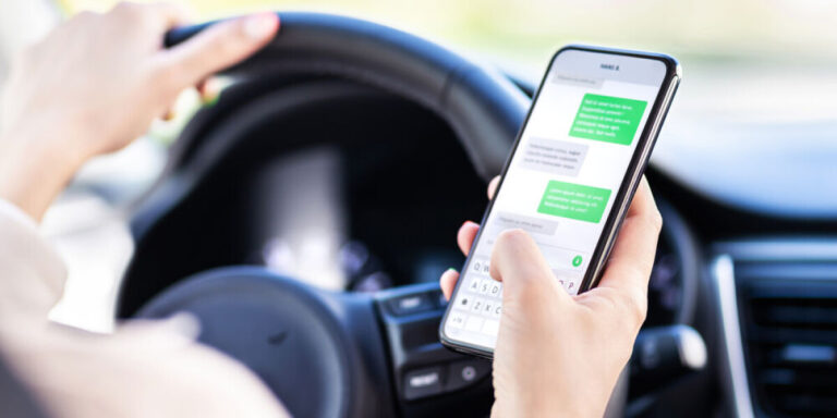Un autre département français introduit la suspension du permis pour utilisation du téléphone au volant