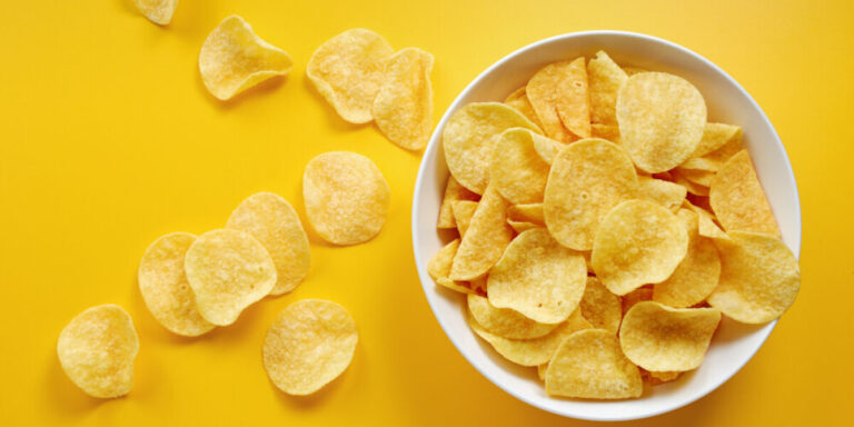 Un chips : quand le français adopte des mots anglais, ça prête à confusion