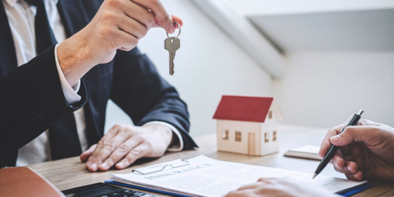 Un couple condamné à payer 150 000 € après avoir contourné une agence immobilière dans le sud de la France