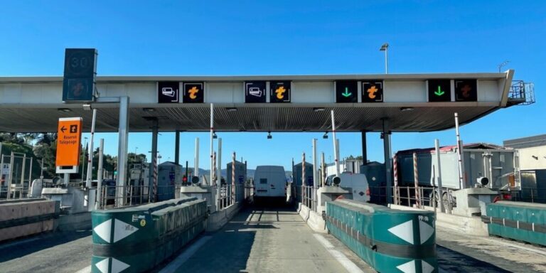 Une famille britannique qui a fraudé à plusieurs reprises les péages d&rsquo;autoroute a reçu une facture de 3 000 €