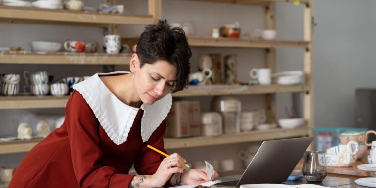 Pourquoi tant d’emplois sont-ils classés comme « professions libérales » en France ?