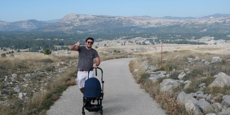 Un père crée une application adaptée aux poussettes pour les promenades
