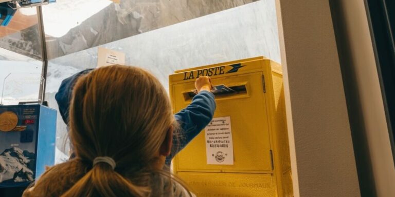 Une panne majeure à La Poste perturbe les services de lettres et de colis