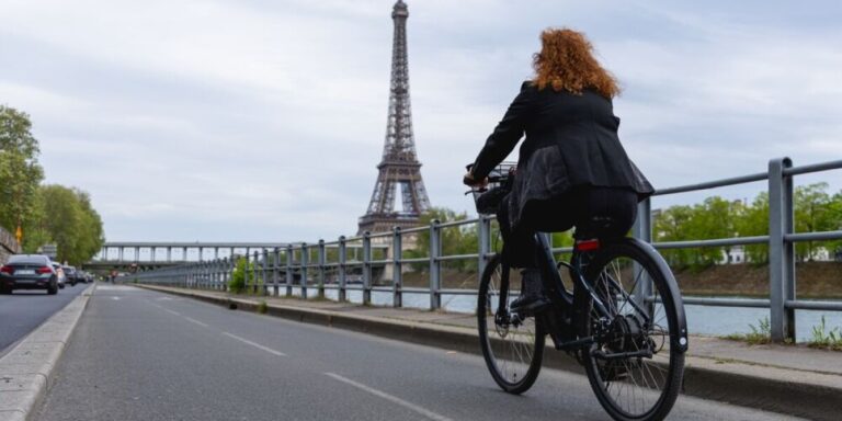La police française utilise un radar adapté pour intercepter les cyclistes qui roulent trop vite