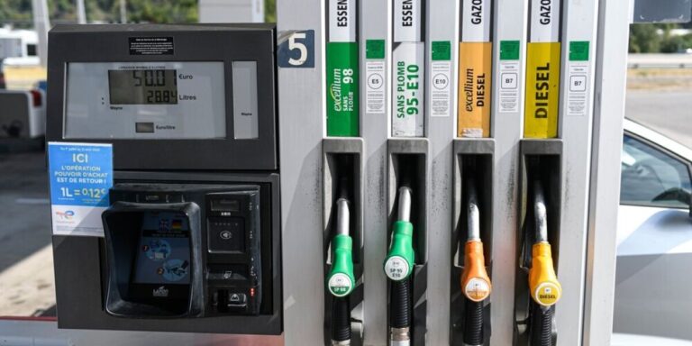 Les pénuries de carburant s&rsquo;aggravent dans toute la France, des centaines de stations totalement hors service