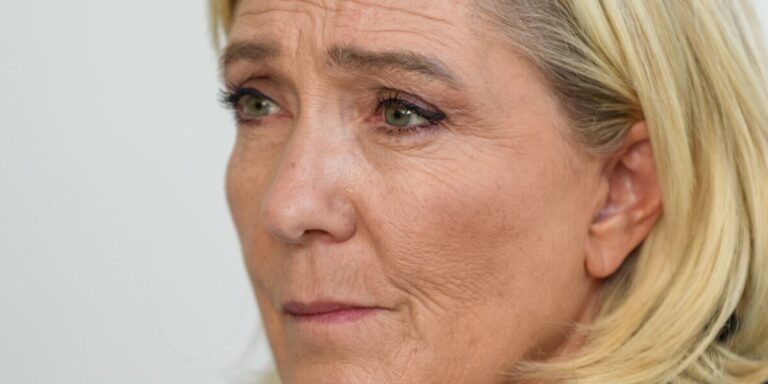Marine Le Pen aurait dû avoir la dignité de se retirer