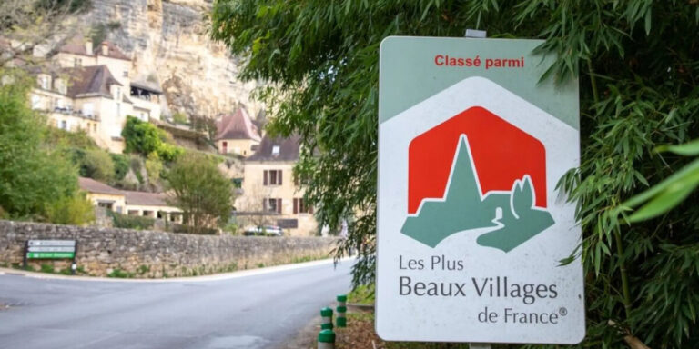 Photos : Deux nouveaux villages rejoignent le palmarès des « Plus beaux » de France