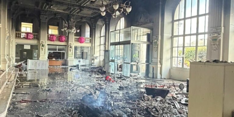 Photos : dégâts causés par les émeutes à la mairie de Limoges, dans le centre de la France
