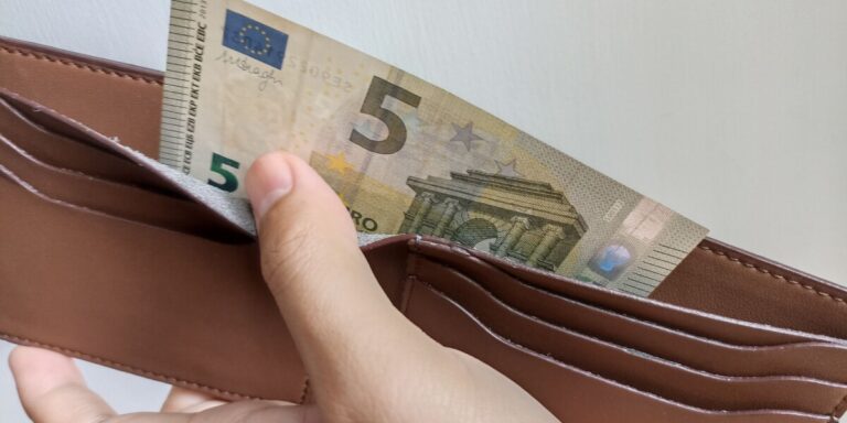 Pourquoi le billet de 5 € dans votre poche pourrait valoir des milliers